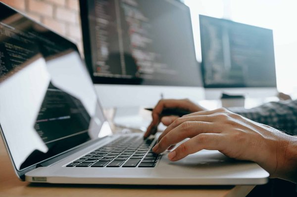 Les services de qualité offerts par une agence web à Strasbourg pour booster votre présence en ligne